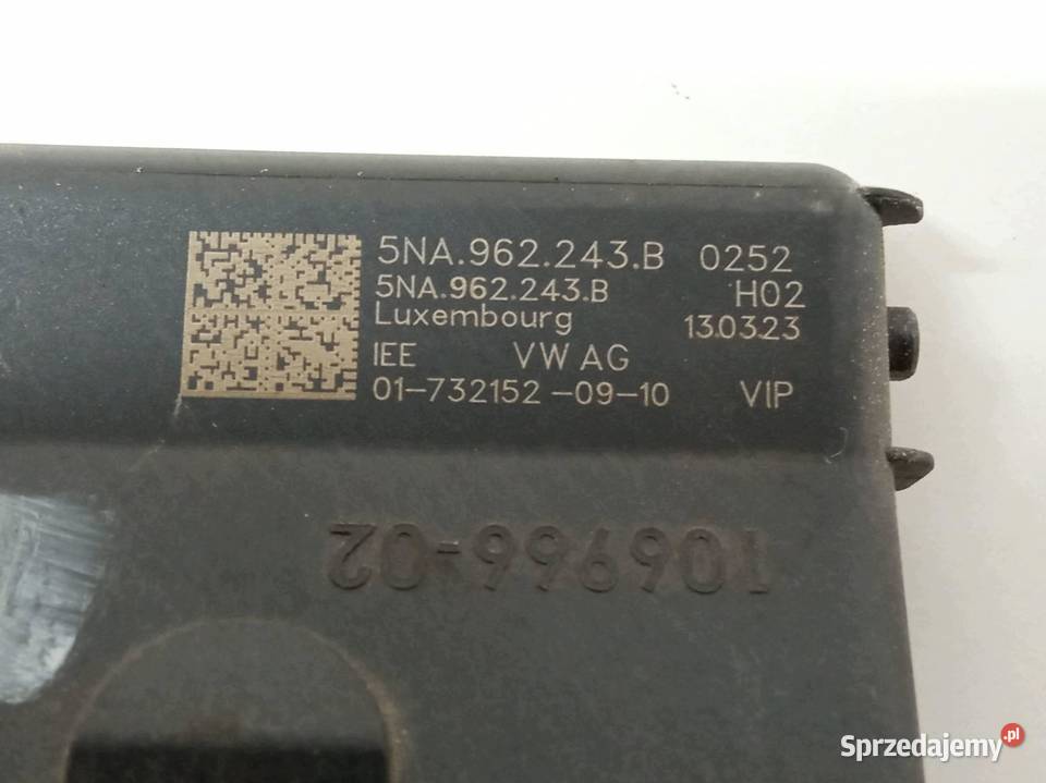 MODUŁ KLAPY BAGAŻNIKA 565962235E 5NA962243B sprzedam