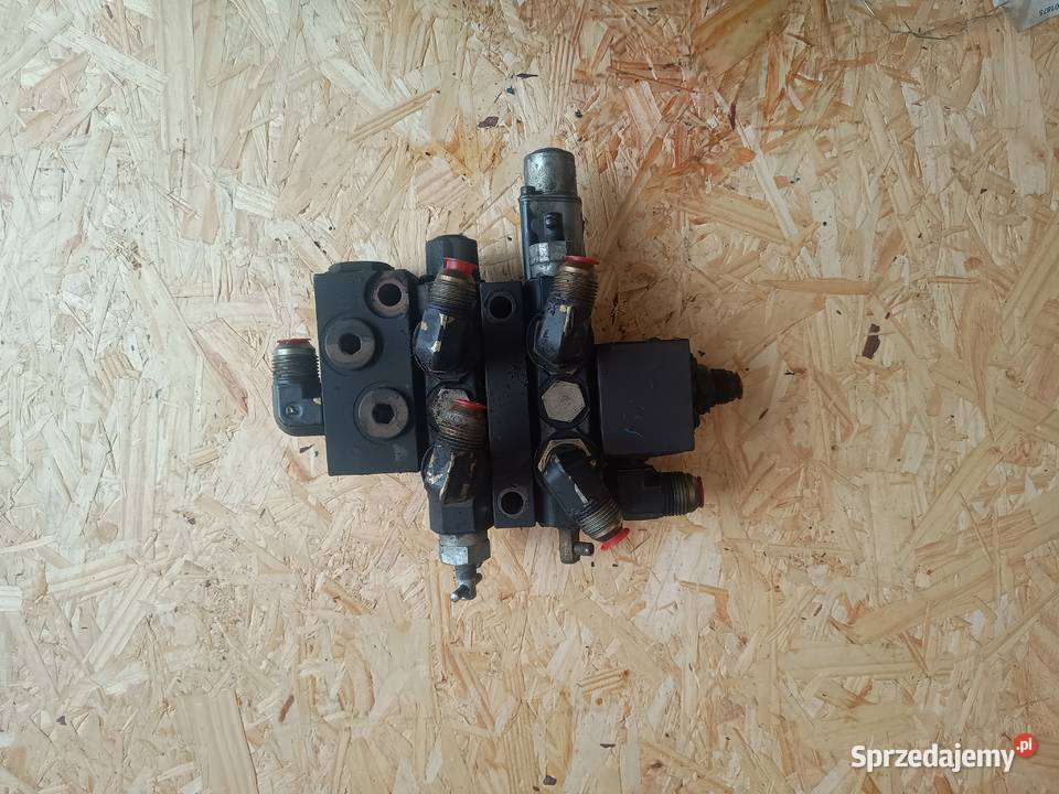 Rozdzielacz hydrauliczny hydrauliku VALMET 6300 Staszów