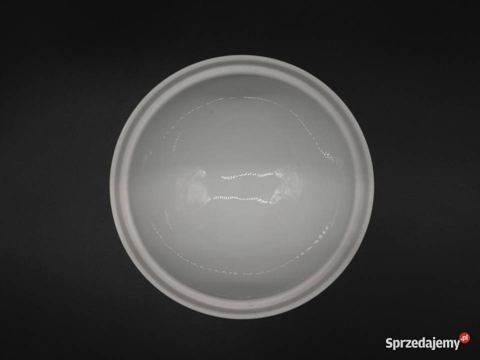 Biała porcelanowa miska na trzech nogach firmy Raszków