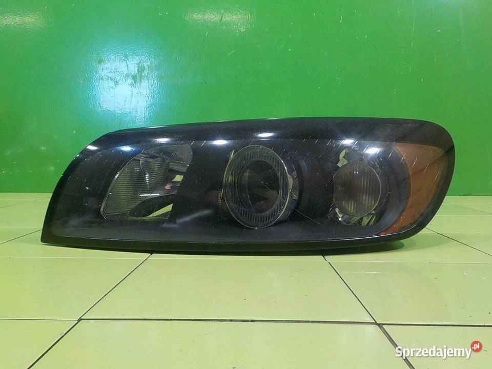 VOLVO C30 20 D 07r 2D lampa lewa przod 31283158 Suków