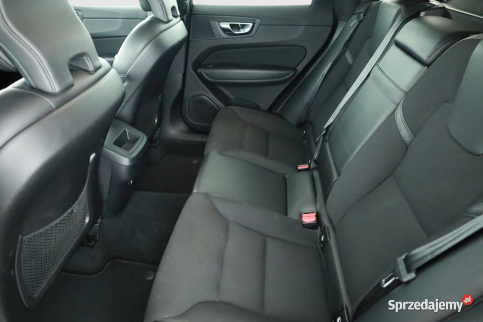 Volvo XC60 B4 AWD czerwony Bielany Wrocławskie