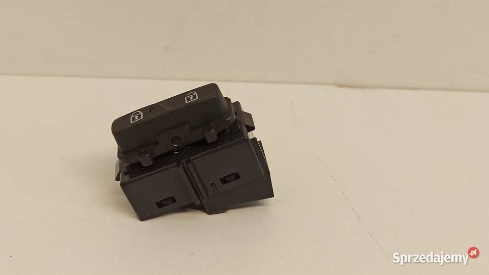 VOLVO V40 PRZEŁĄCZNIK ZAMKA CENTRALNEGO 31334571 Wyposażenie wnętrza sprzedam