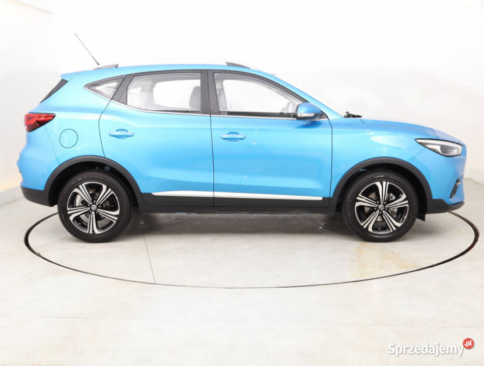 MG ZS SUV 15