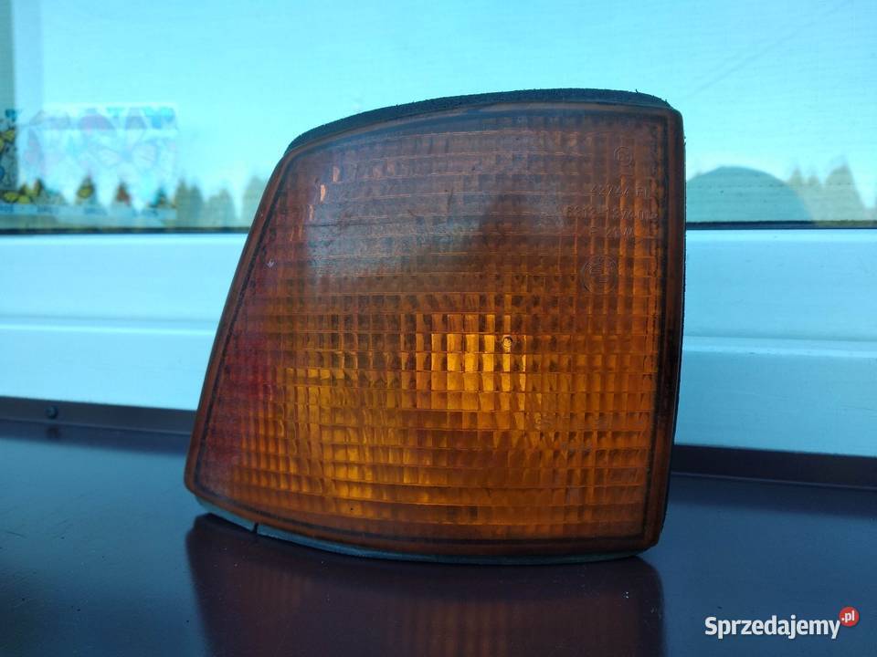 BMW 7 E32 kierunkowskazy przednie kierunki Sieradz
