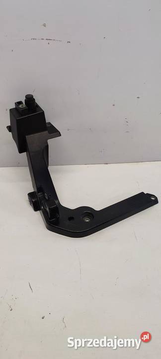 VOLVO XC40 MOCOWANIE BŁOTNIKA PRAWE 32234762 osobowe