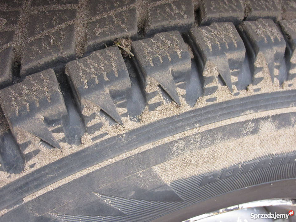 Nissan Terrano I 24 GAZ Uczciwa Tanio Gwarancja Terrano Skoki sprzedam