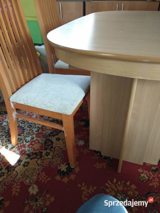 Sprzedam wyjątkowy stół rozkładany z 6 krzesłami łódzkie