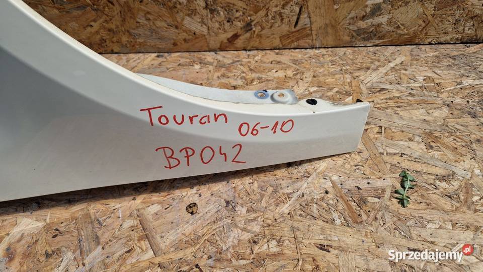 VW TOURAN 0610 BŁOTNIK PRZÓD PRZEDNI PRAWY Słowikowo