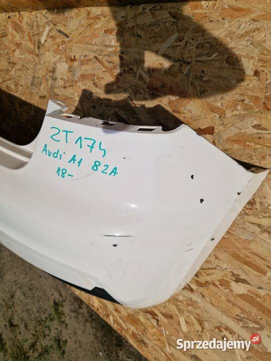 AUDI A1 82A 18 ZDERZAK TYŁ TYLNI osobowe Zderzaki Słowikowo