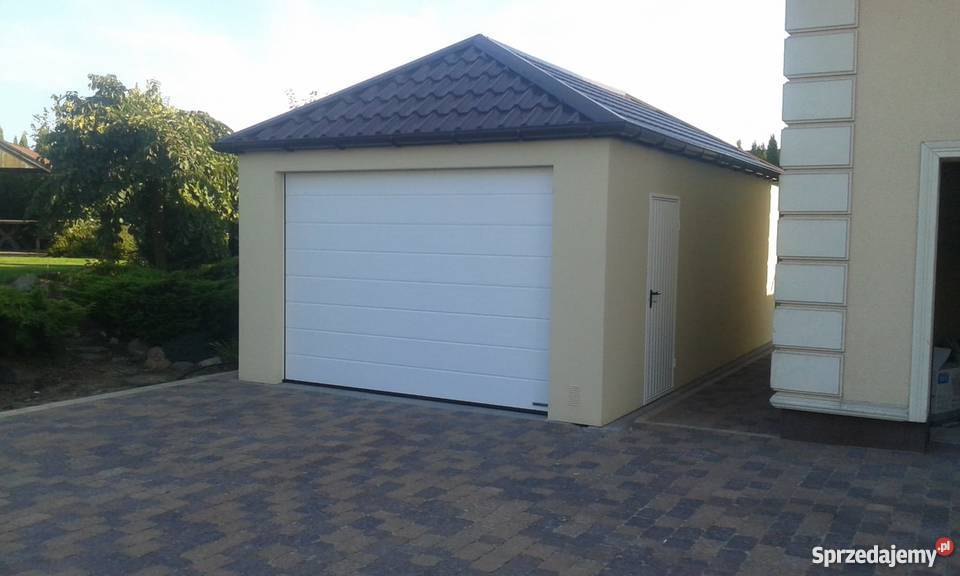 Garaż czterospadowy blaszany tynkowany śląskie Kaczyce