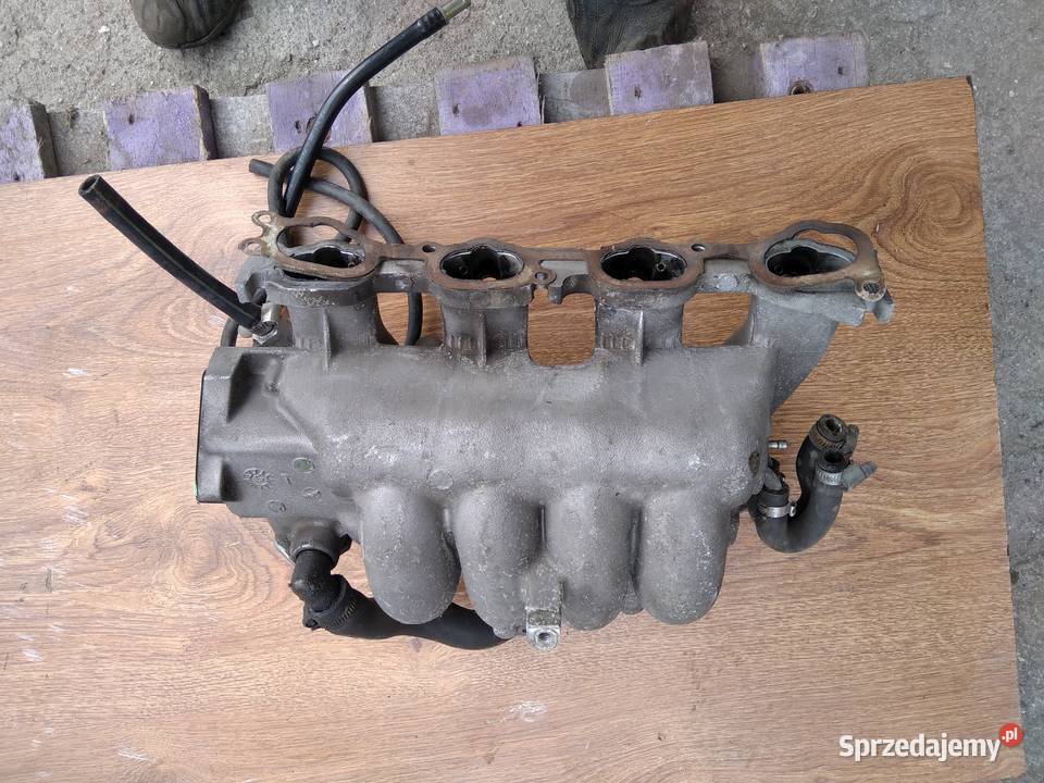 Kolektor ssący Volvo v40 lift 20t 2002 Rok produkcji 2002 Silniki i osprzęt Krośniewice