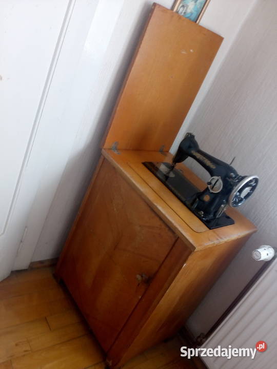 Maszyna do szycia w szafce rosyjska firmy Warszawa sprzedam