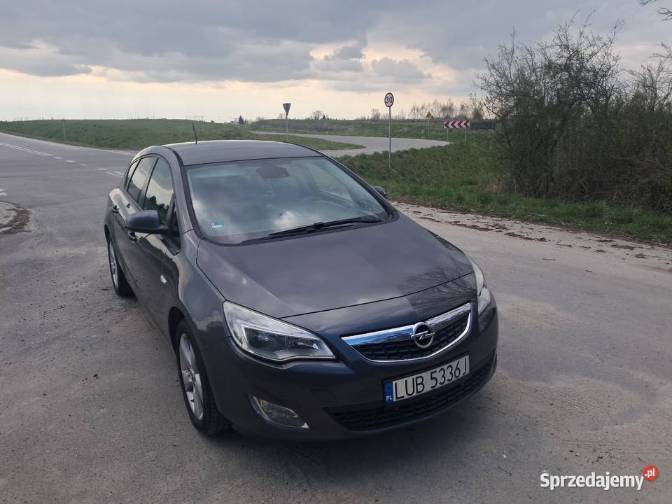 Opel Astra J 14 turbo Astra sprzedam