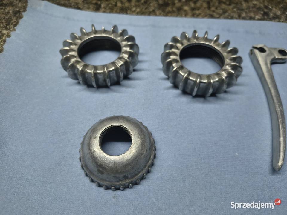 Klamki nakrętki kolanek gaźnika jawa 250 model Rzeszów