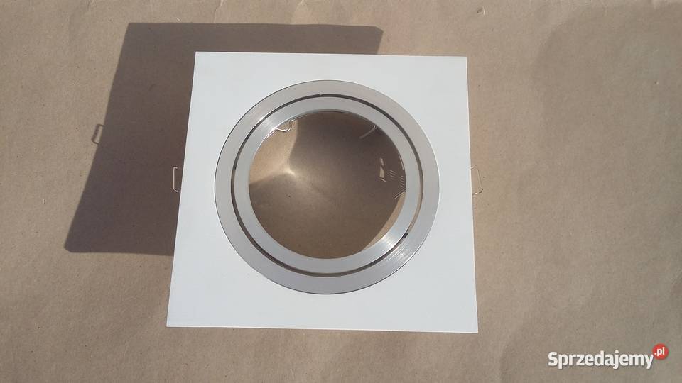 Lampa wpuszczana w sufit do sufitu 111mm Warszawa