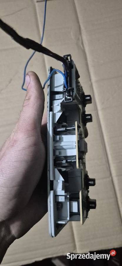 Lampka podsufitki Ambiente Golf 4 Bora Passat B5 osobowe pomorskie Słupsk sprzedam