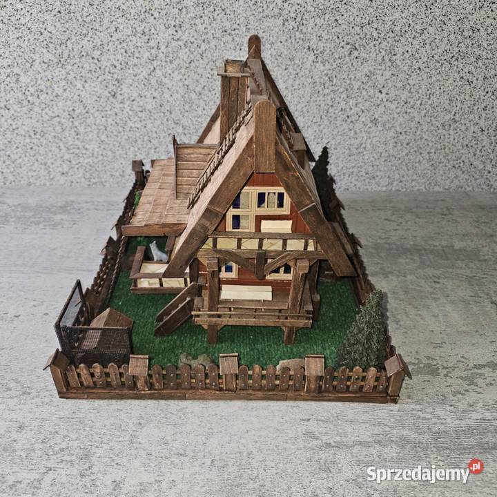 Makieta chatki góralskiej Murowana Goślina