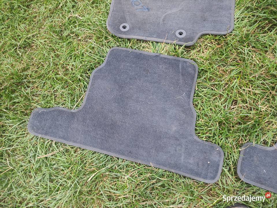 Oryginalne dywaniki materiałowe Peugeot 1007 Rawicz
