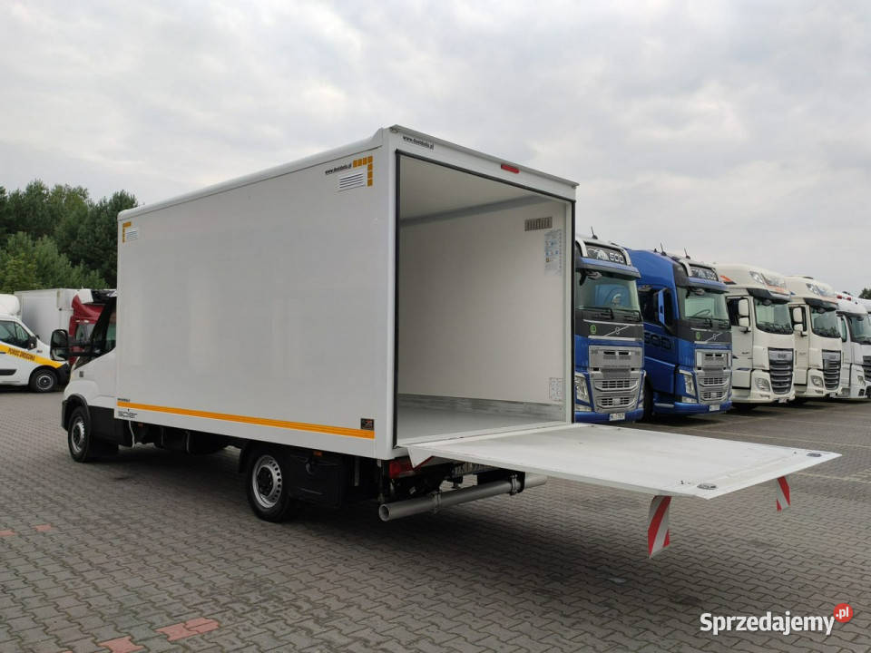 Iveco Daily 35S16S V HiMatic Tył na Poduszkach Widełki