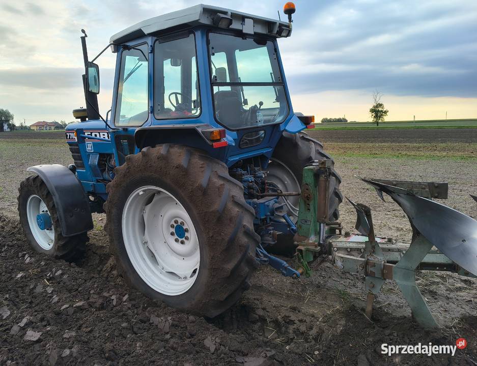 Ciągnik FORD 7710 Holland Wola Bachorna