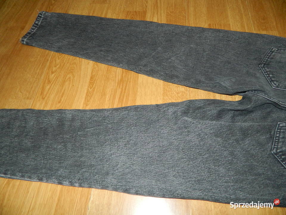 PullBear czarne spodnie wysoki stan 34 czarny Trzebinia