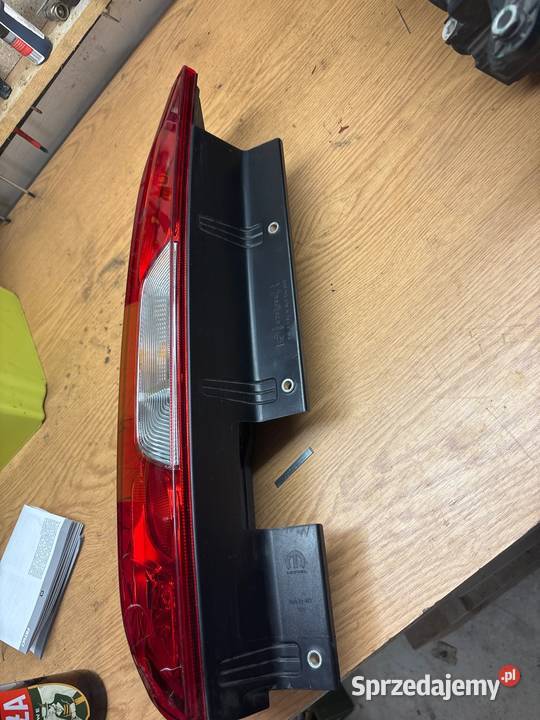 Lampa lewa tył Fiat doblo 2019 dostawcze śląskie Mikołów