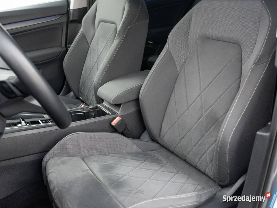 Volkswagen Golf CT309AF15 eTSI EVO Style DSG nieuszkodzony Pępowo sprzedam