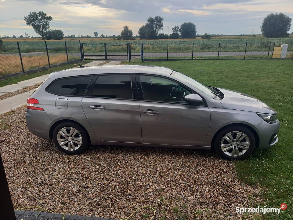 Peugeot 308 bezwypadkowy salon polski ASO ładny Śrem sprzedam