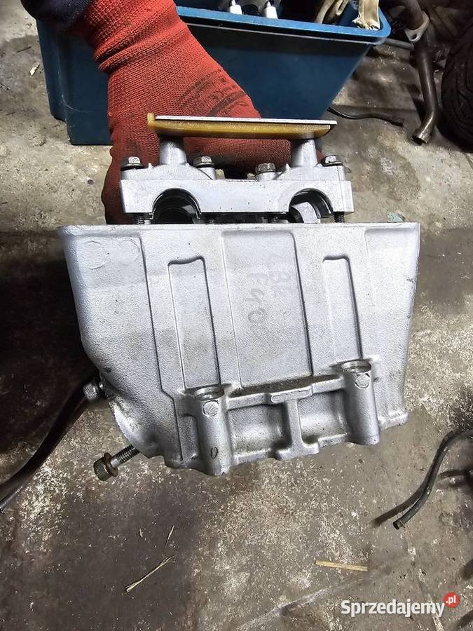 Honda CBR 600 f4i głowica CBR600 F4 cbr600f4i