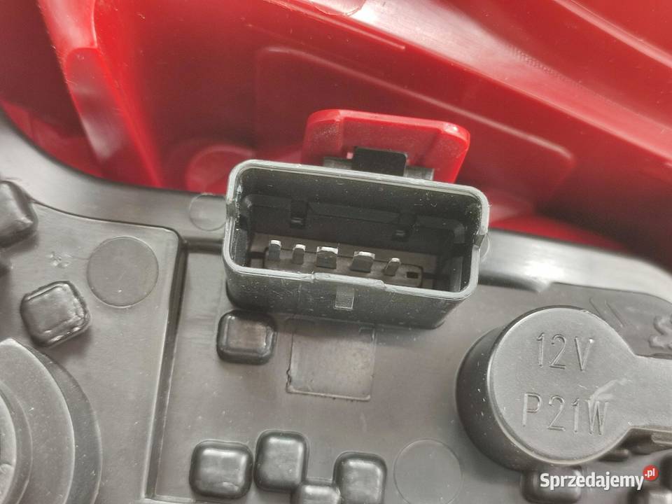 LAMPA PRAWY TYŁ CITROEN C4 III BA BB BC 2020