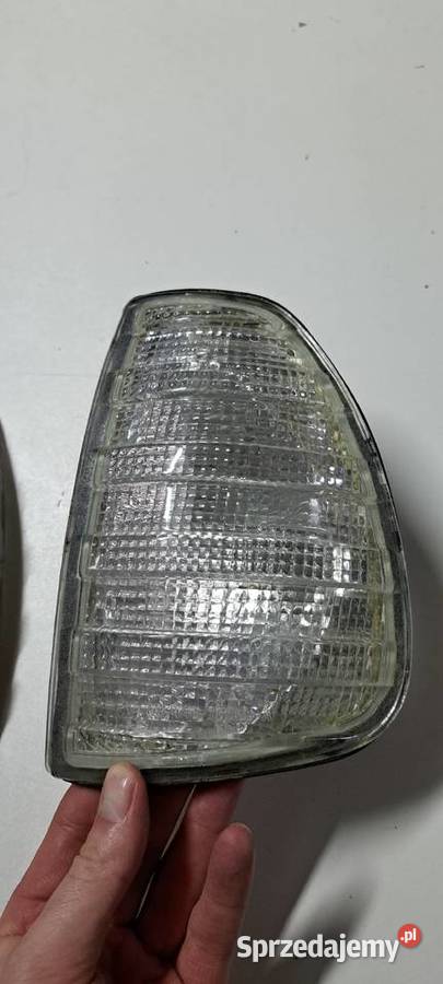 Komplet kierunkowskazów białych Mercedes W123 Motoryzacja
