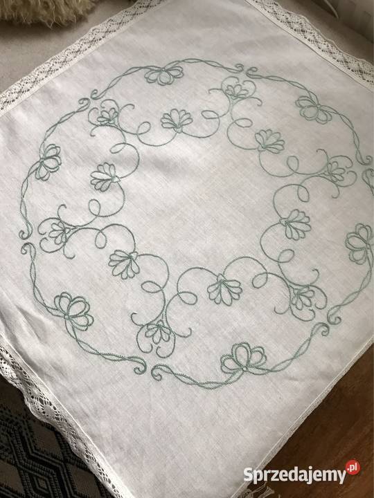 Kwadratowy biały obrus vintage ręcznie haftowany Warszawa