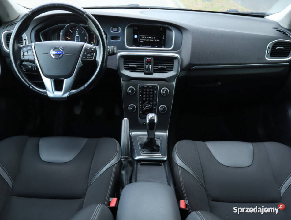 Volvo V40 20 D4 manualna
