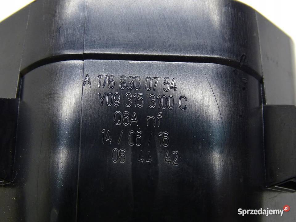 KRATKA NAWIEWU KONSOLI DESKI PRZÓD A1768300754 osobowe