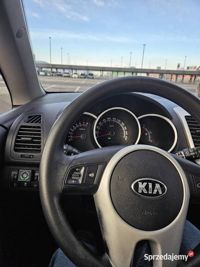 KIA VENGA 2013 r 14 benzLPG srebrny Rumia