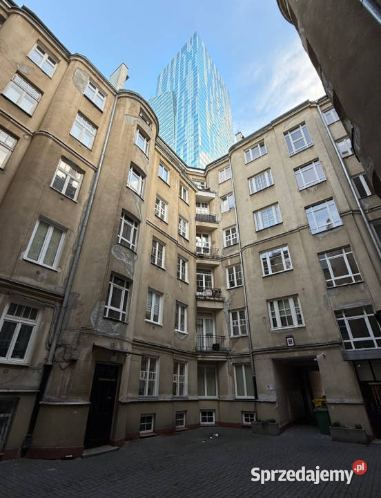 Kawalerka w kamienicy obok Pałacu Kultury mazowieckie