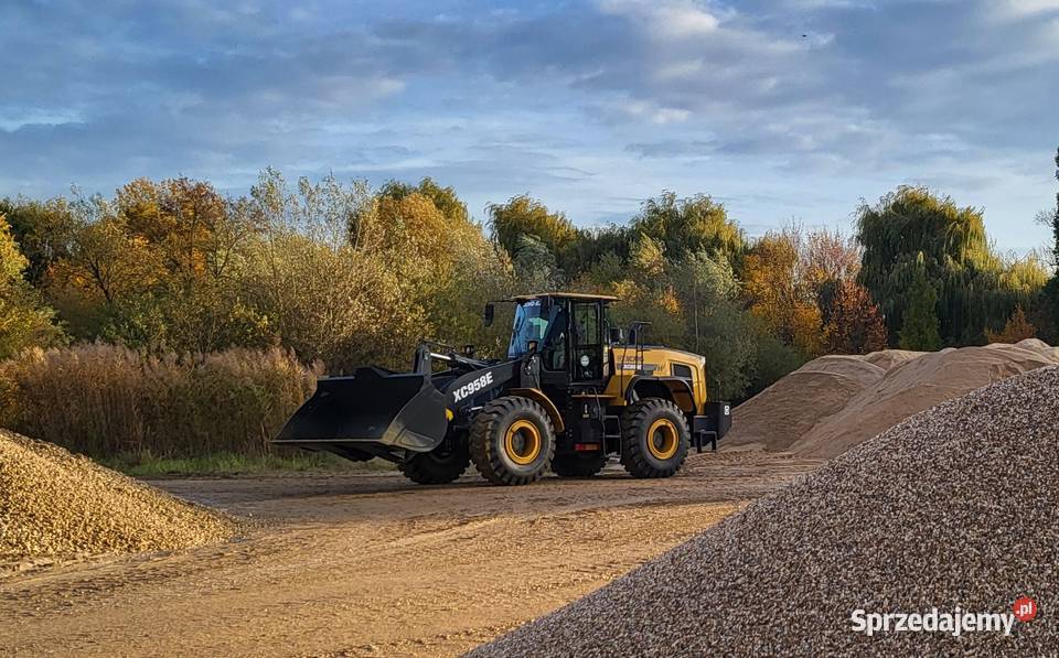 BETON Ładowarki kołowa XCMG XC958 Koparko ładowarki Nysa
