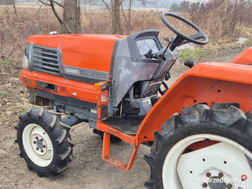 Traktorek traktor KUBOTA GL200D 20 44 Małuszyn sprzedam