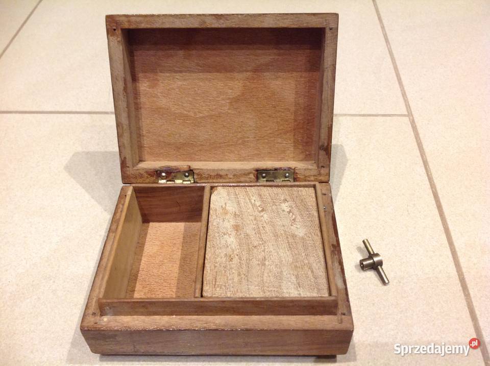Stara Szkatułka z Pozytywką Sygnowana Nowa Sól