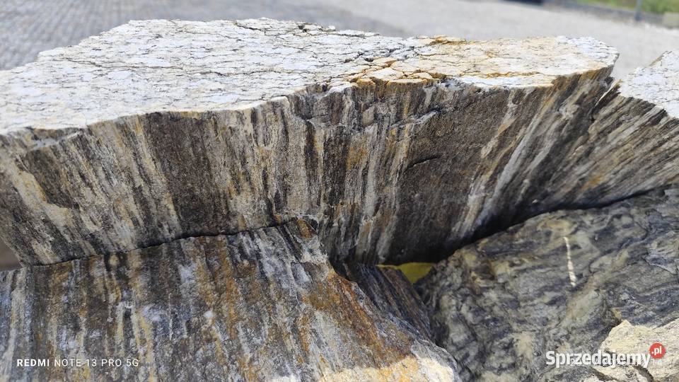 Płytka łupana laminowana Cięta kamień na murki Roszczep