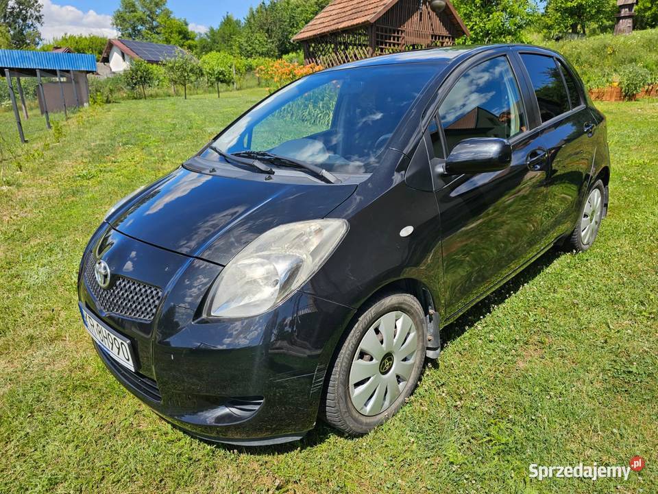 TOYOTA YARIS 13 87 1 właściciel 11 lat Zarejestrowany w Polsce