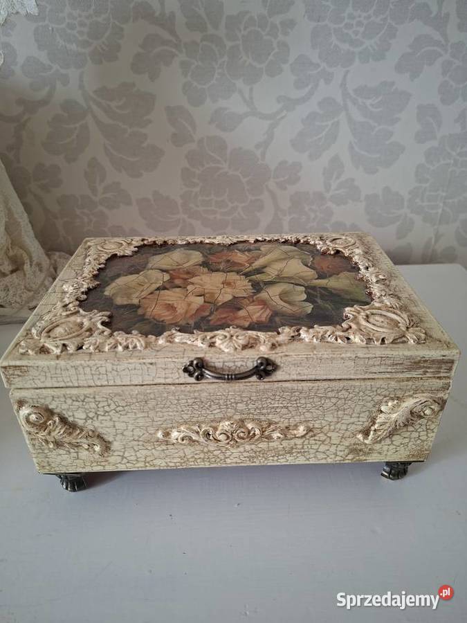 Szkatułka retro na biżuterię Kraków