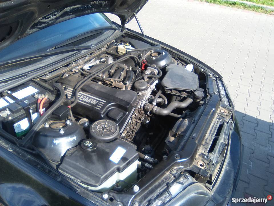 BMW E46 uszkodzony silnikreszta ok Ważne OC i mazowieckie