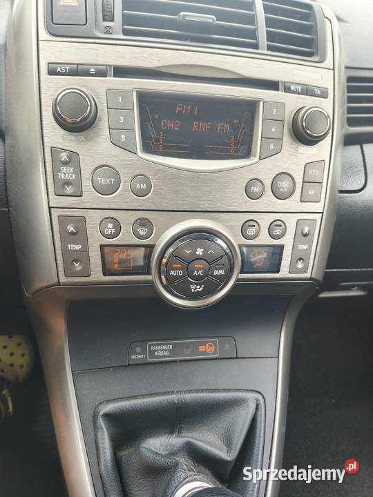 Toyota Verso 20 126 2009r zarejestrowany OC PT elektryczne lusterka Drezdenko sprzedam