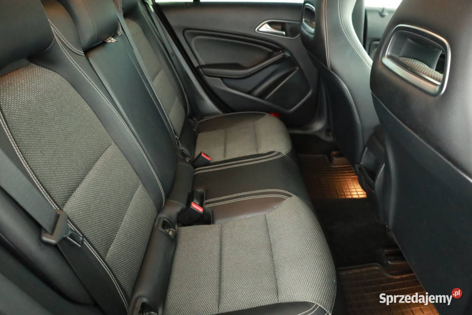 Mercedes CLA 180 radio Piaseczno sprzedam