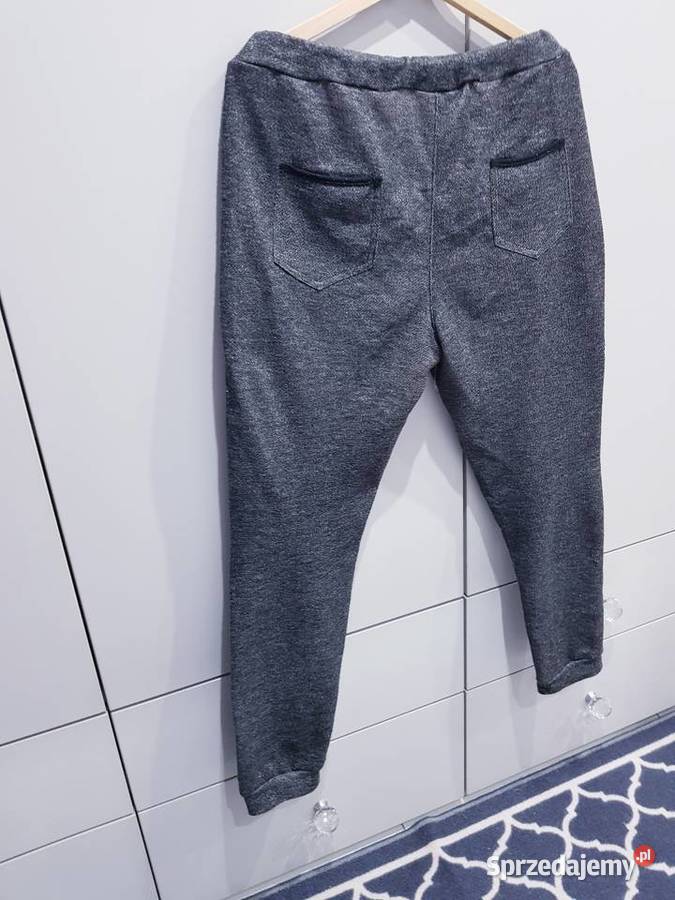 Spodnie dresowe z małym defektem Rozmiar 44(XXL) Dąbrowa Górnicza