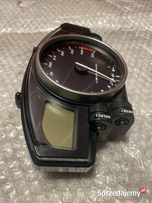 Yamaha YZF R1 licznik prędkościomierz zegar C681 sprzedam