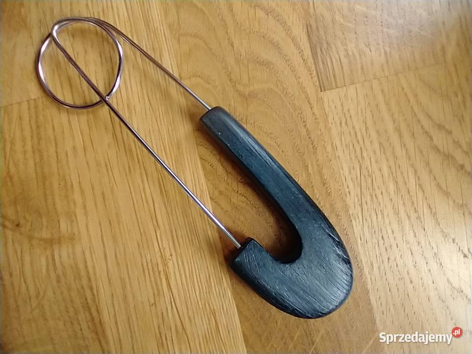 Czarna nowoczesna agrafka broszka drewno Łódź