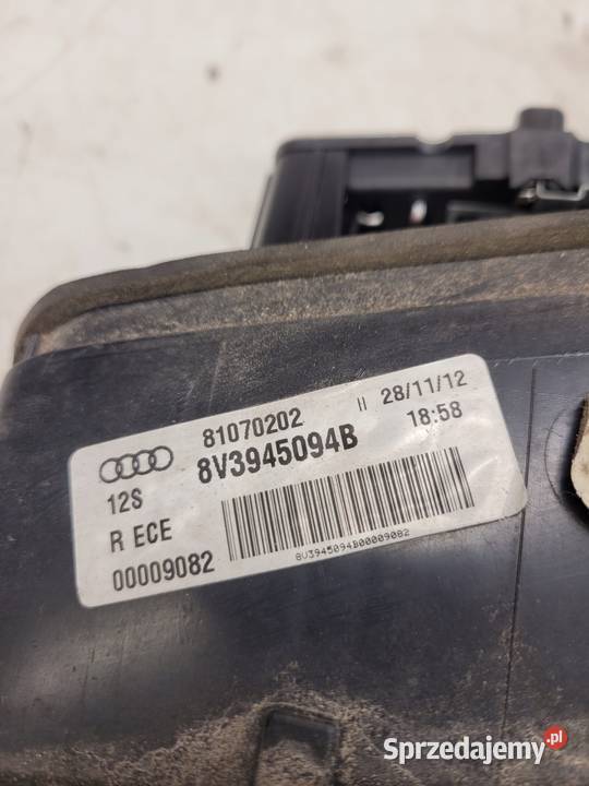 LAMPA PRAWY TYŁ W KLAPĘ AUDI A3 8V 3D 8V3945094B Przystajń sprzedam