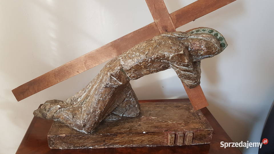 Chrystus upada pod krzyżem rzeźba ceramika Orneta